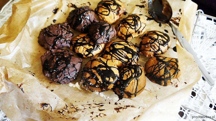 Ciasteczka na kefirze z kawałkami czekolady
