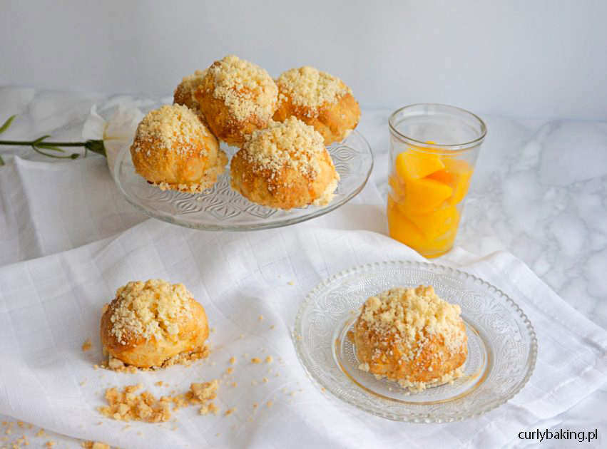 bułeczki z mango i kruszonką