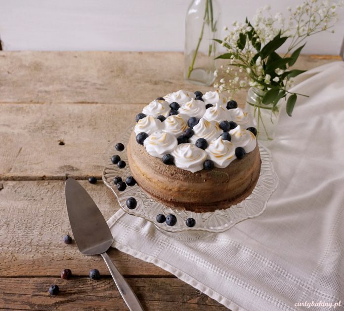 tort orzechowy z musem czekoladowym