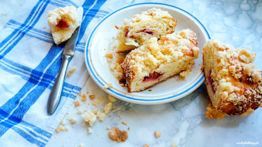 chałka drożdżowa z serem